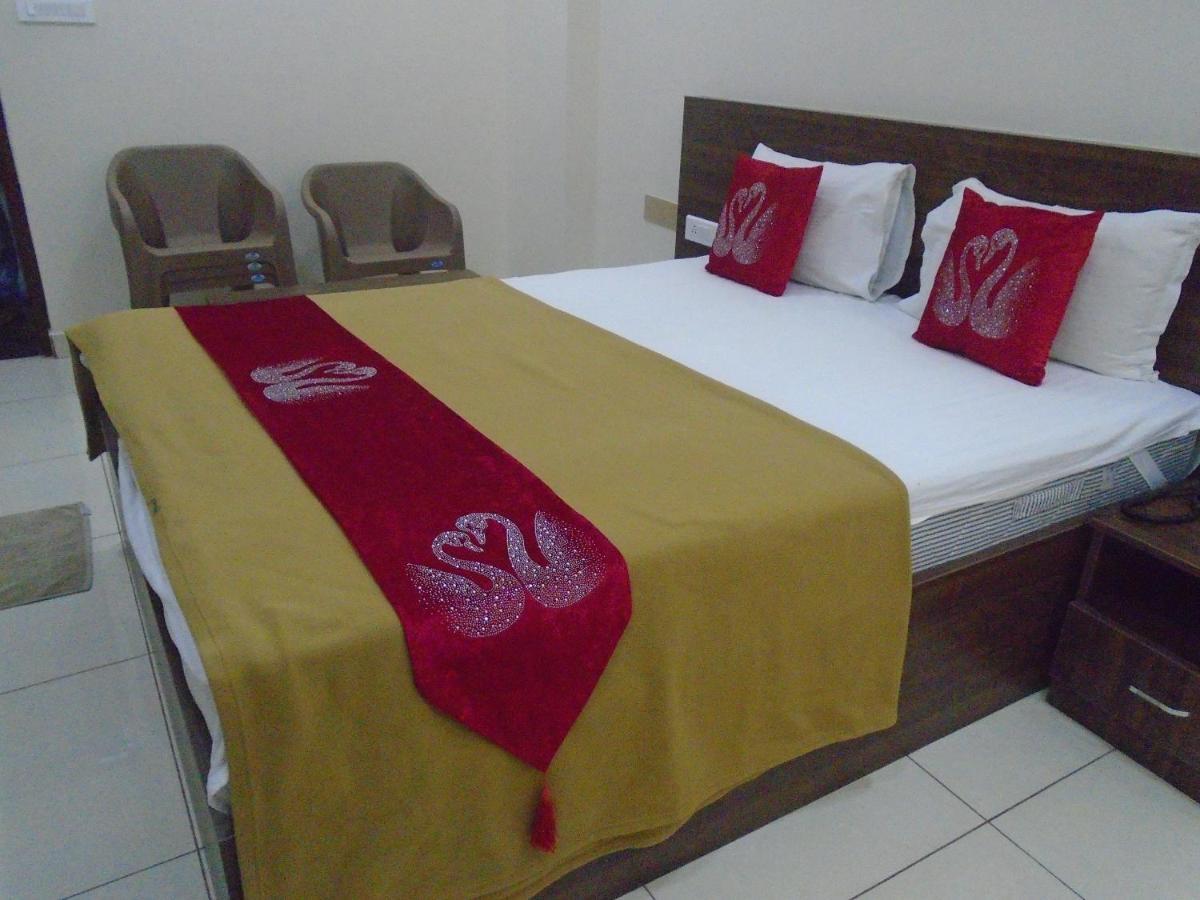 Ssr Residency Hotel Mandya ภายนอก รูปภาพ